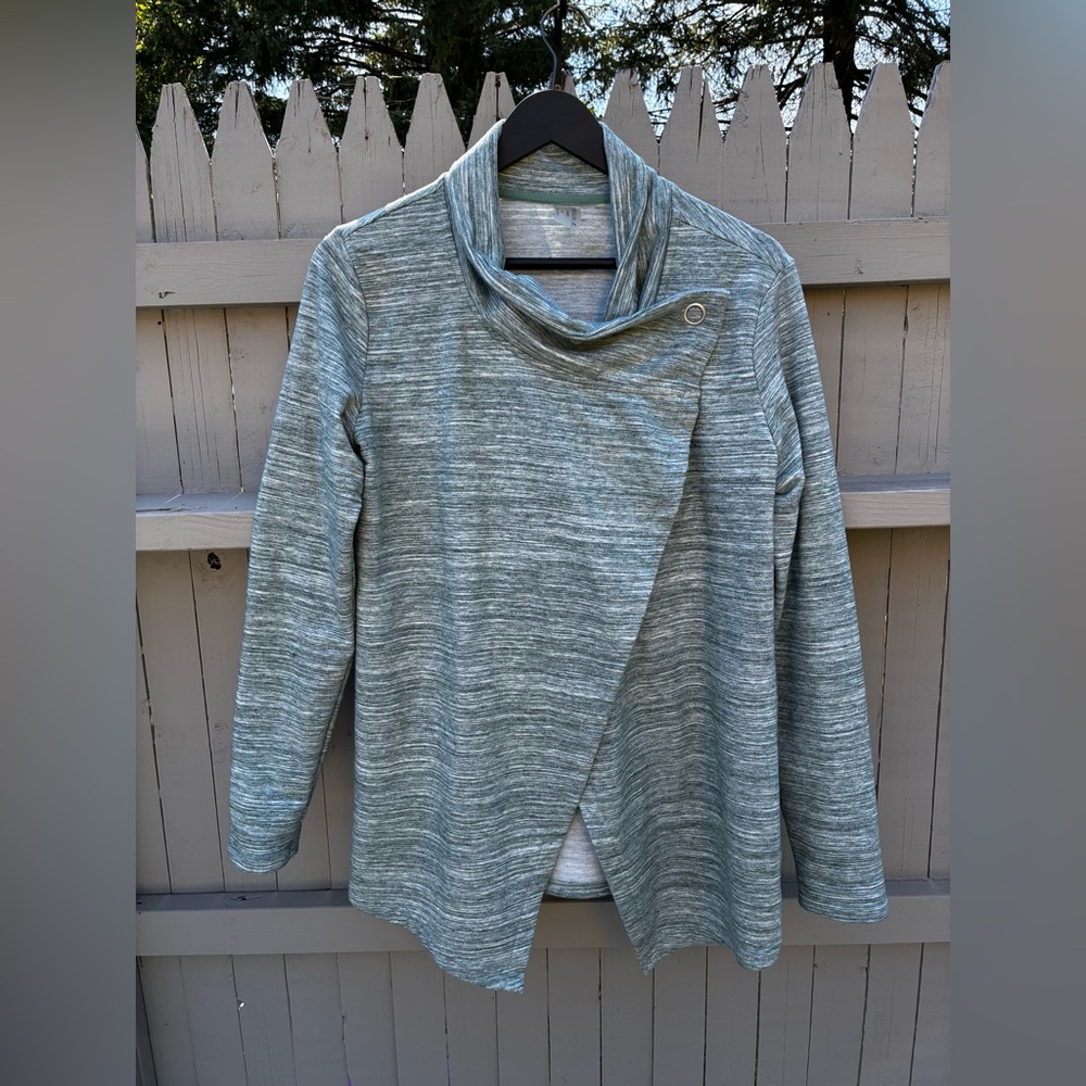 Danskin crossbody wrap.